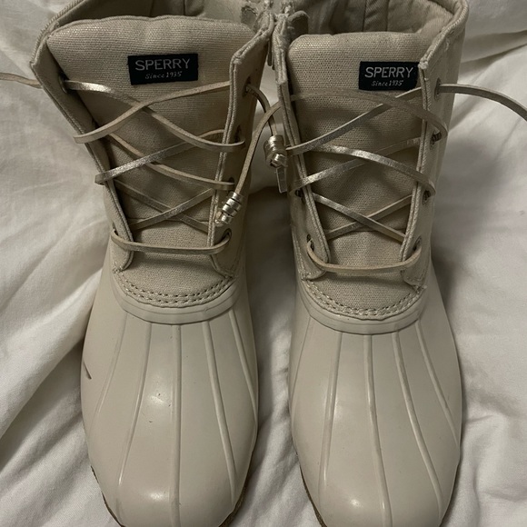 Girls Sperry Saltwater Boot - Picture 2 of 6